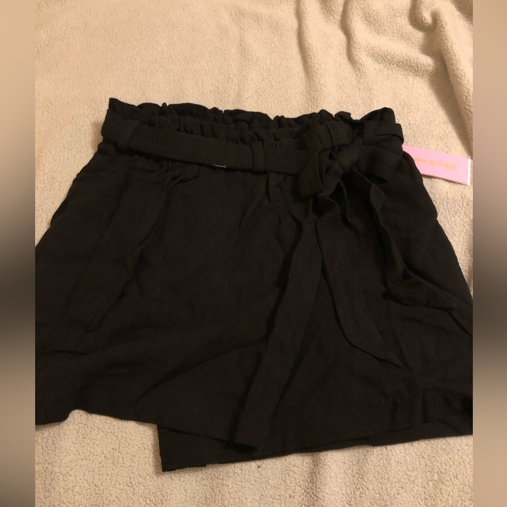 NWT paper bag linen tie shorts